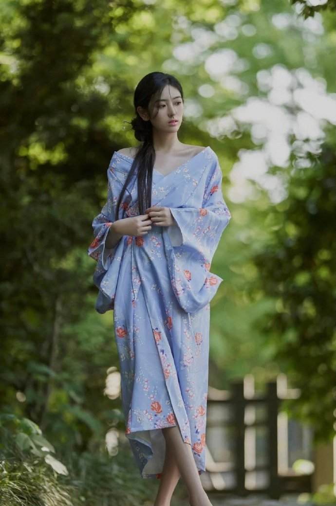 钱琳琳辞职央视嫁张译，20年后才明白她的选择有多明智！